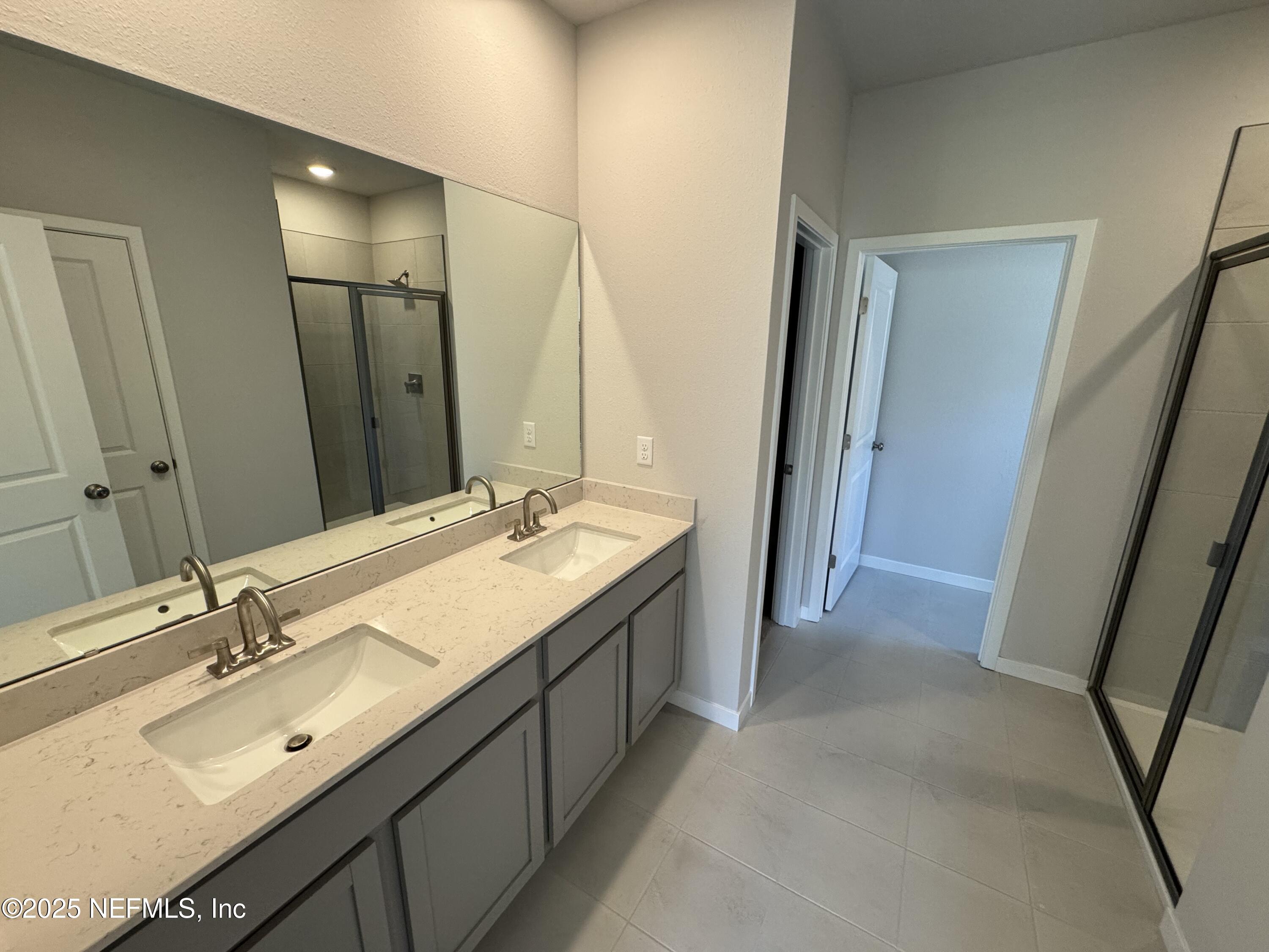 1733 St Paul Avenue Jacksonville, FL 32207 - Photo 17 of 19 OCP 17 - Owner Bath