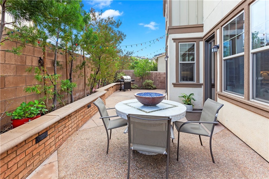 95 Shadowbrook Irvine, CA 92604 - Photo 13 of 23 a view of an outdoor seating area