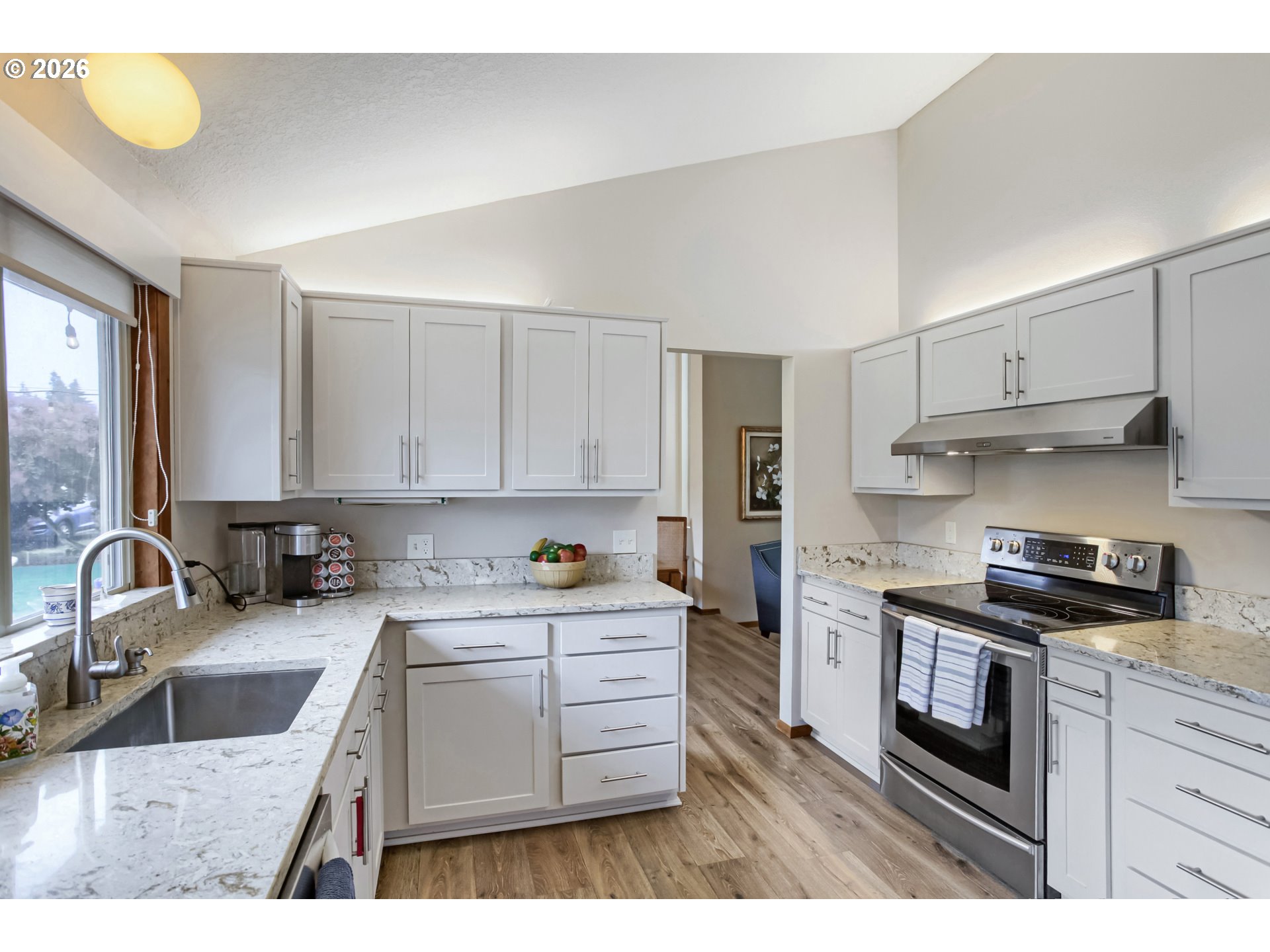 34790 Southwest South Ranch Road Newberg, OR 97132 - Photo 8 of 31 Kitchen