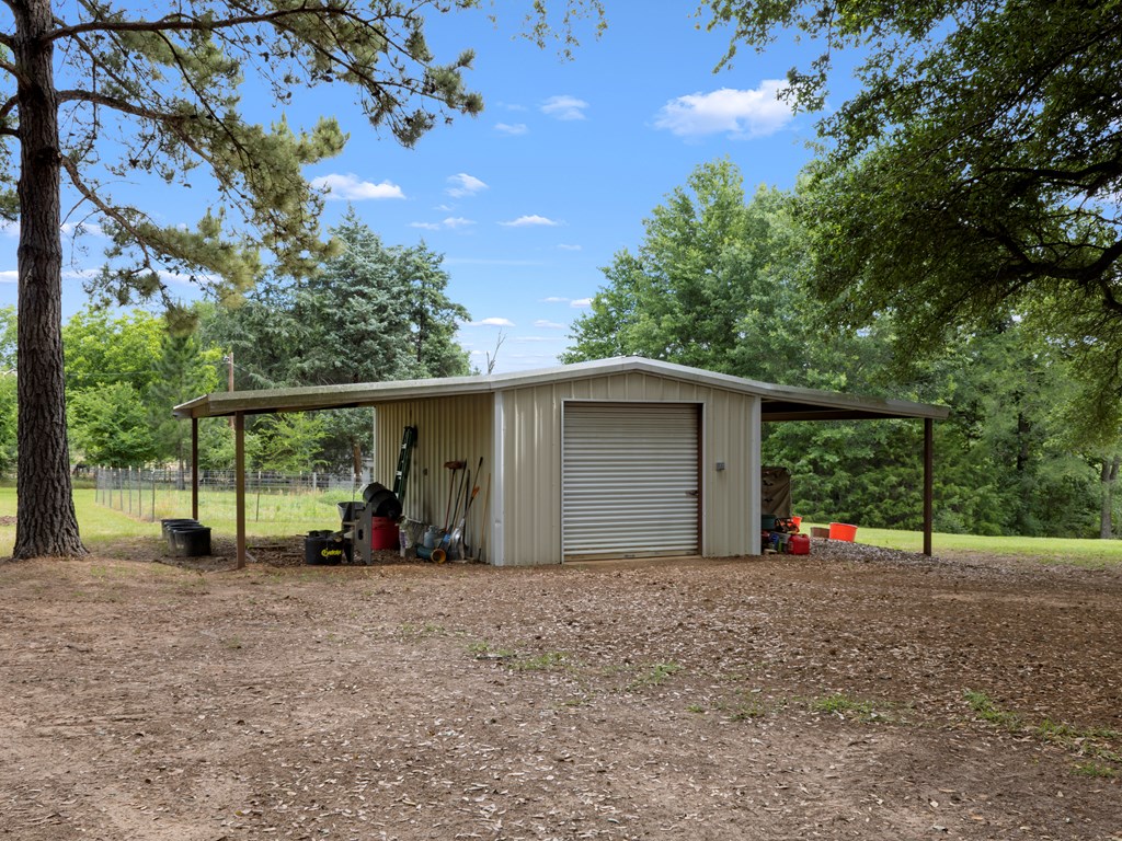 380 An County Road Palestine, TX 75803 - Photo 12 of 62