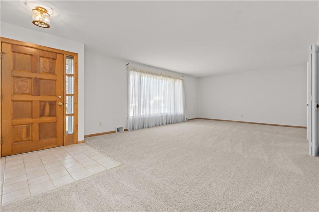 107 Rutgers Drive New Castle, PA 16105 - Photo 6 of 43 Gallery Image 6