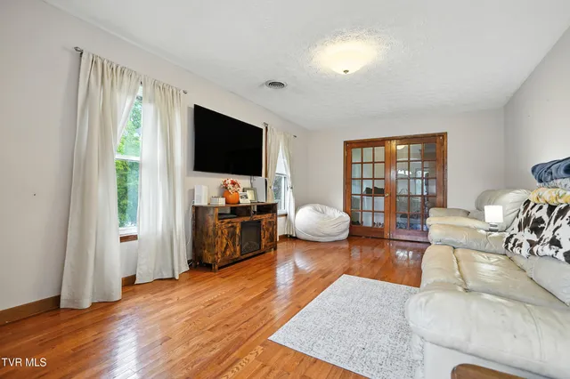 $255,000 | 3118 Ervintown Road, Castlewood, VA 24224