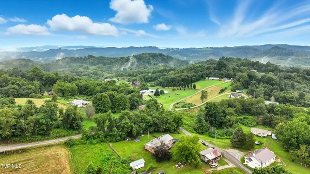 $255,000 | 3118 Ervintown Road, Castlewood, VA 24224