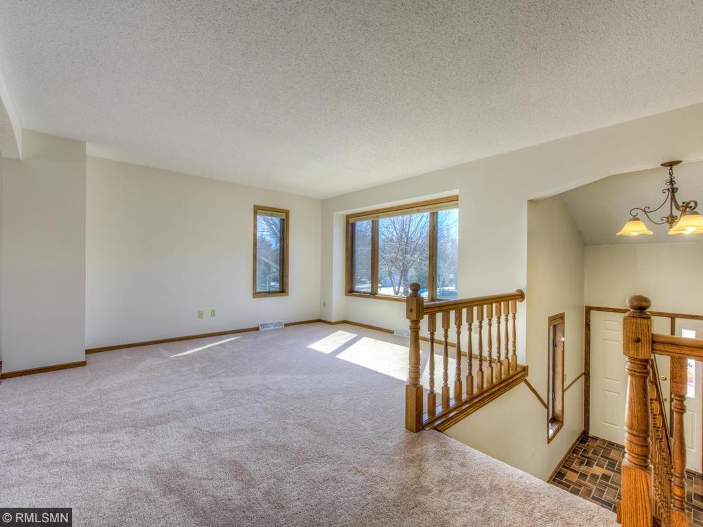625 Pine Ridge Terrace River Falls, WI 54022 - Photo 5 of 24 Gallery Image 5
