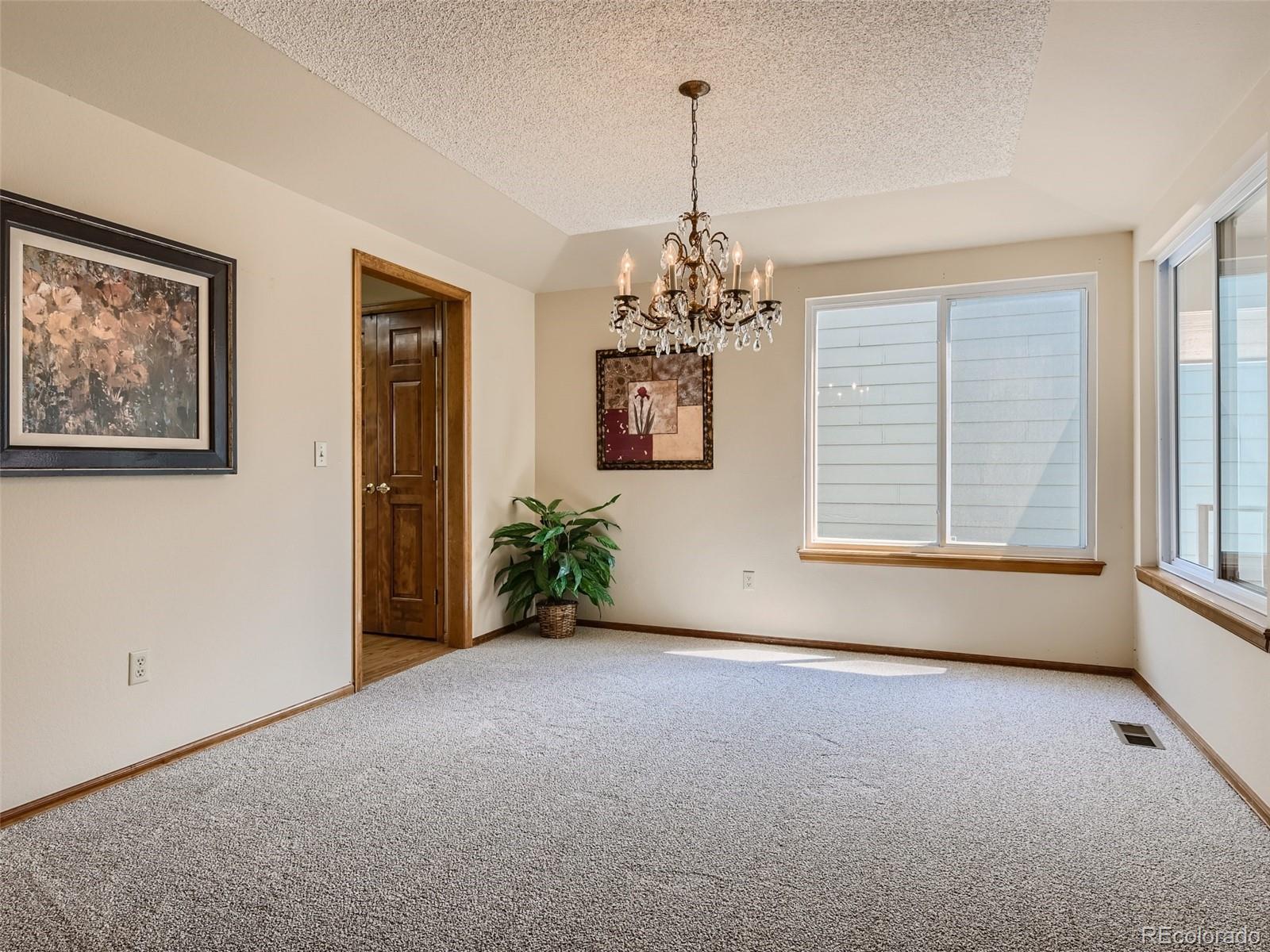 21 Sutherland Court Highlands Ranch, CO 80130 - Photo 6 of 40 Gallery Image 6