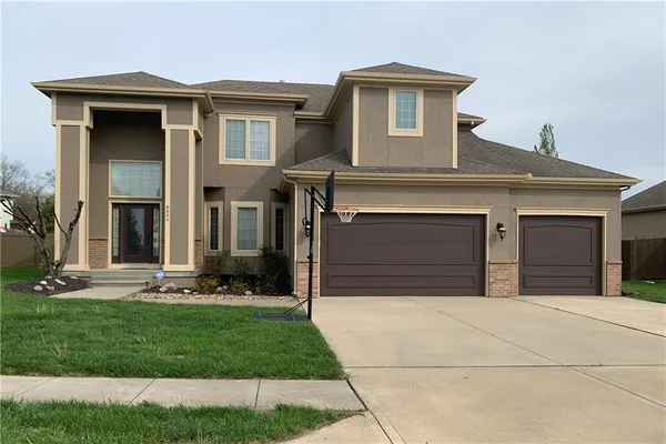 $569,000 | 8804 Southeast 1st Street, Lee's Summit, MO 64064