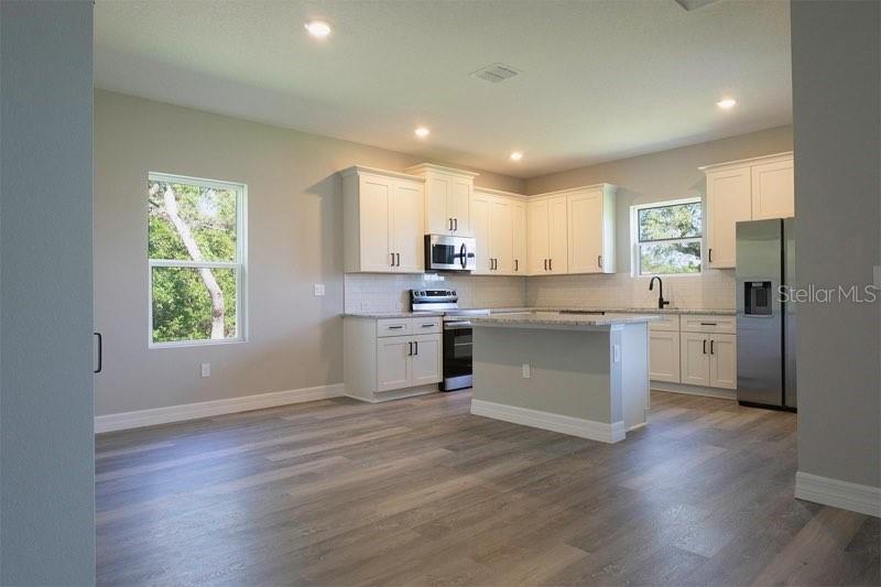 2028 Southwest 153rd Loop Ocala, FL 34473 - Photo 8 of 16