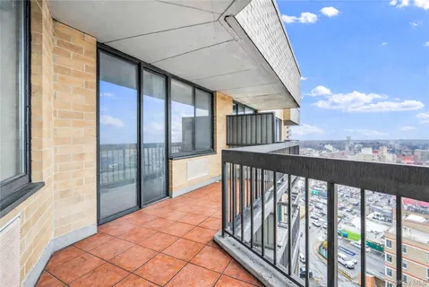 $629,000 | 138-35 Elder Avenue, Unit PH F | Flushing