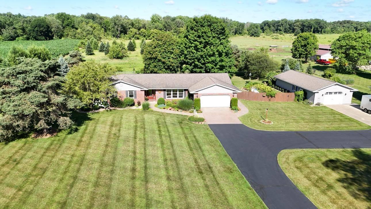 19430 Homer Road Marshall, MI 49068 - Photo 3 of 34 448875301_1195282454984527_2294648900292