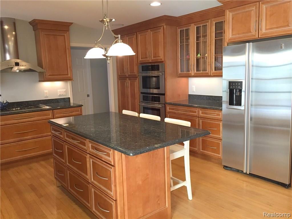 1044 Hidden Lane Rochester Hills, MI 48309 - Photo 14 of 46