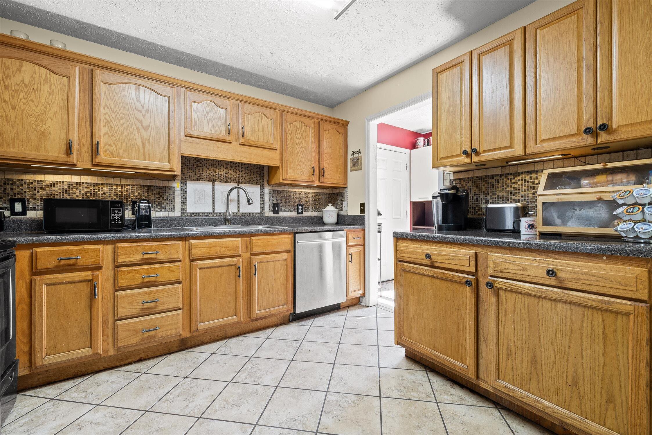 182 Boxer Lane Rock Spring, GA 30739 - Photo 10 of 63 59-Boxer-58