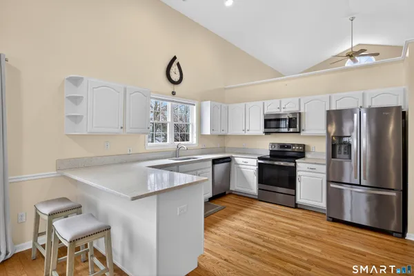 $590,000 | 19 Pequot Court, Unit 19, Monroe, CT 06468