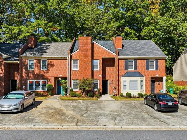 $310,000 | 3153 Corner Oak Drive, Peachtree Corners, GA 30071