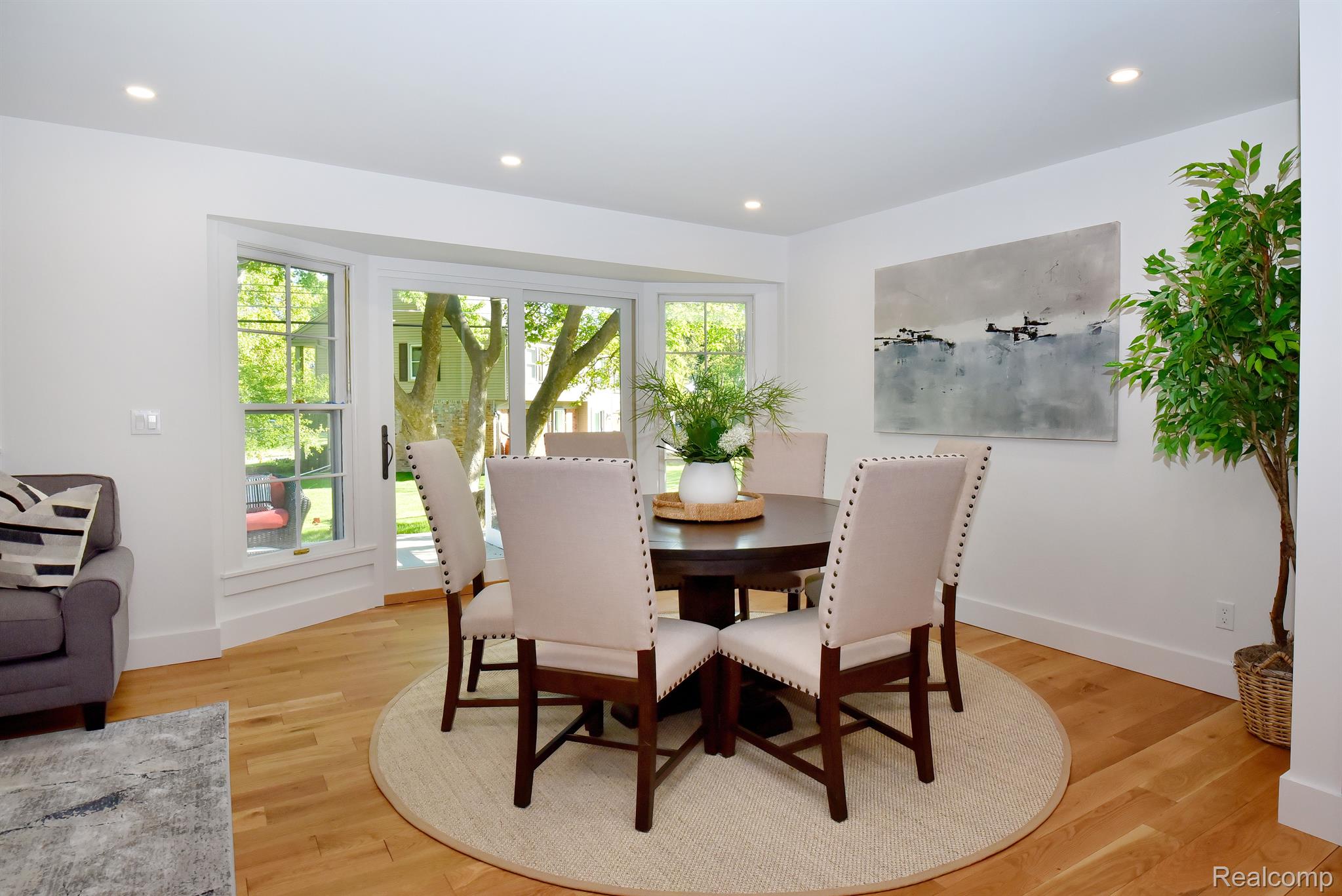 1654 Bracken Road Bloomfield Hills, MI 48302 - Photo 9 of 37 Gallery Image 9