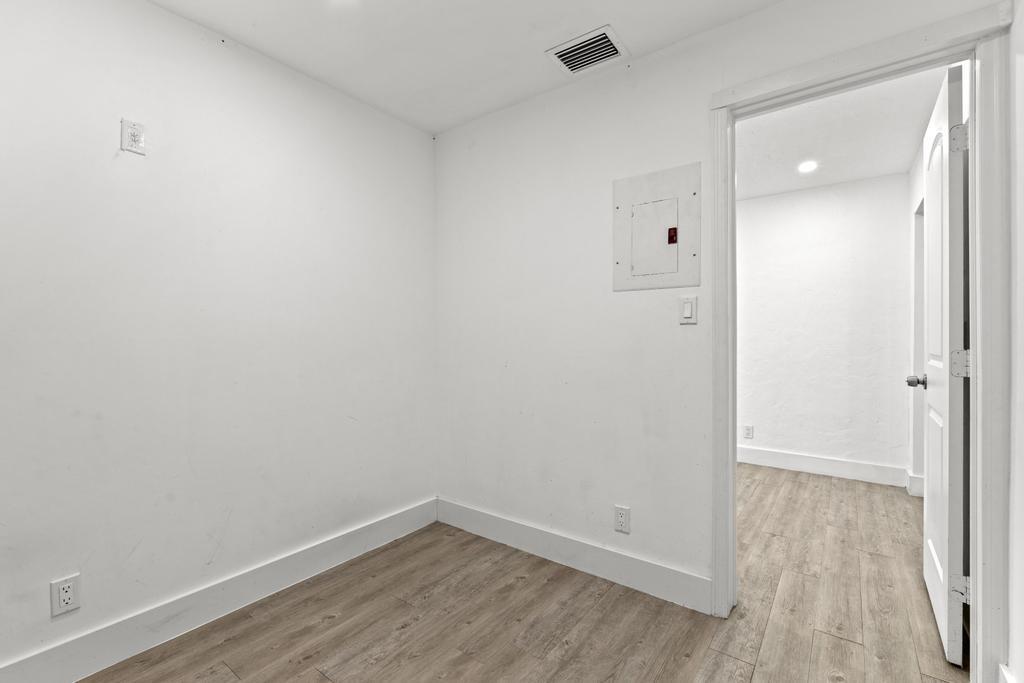 814 Franklin Road West Palm Beach, FL 33405 - Photo 22 of 36 DSC05879