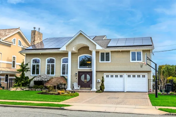 $2,100,000 | 2883 Shore Drive, Merrick, NY 11566