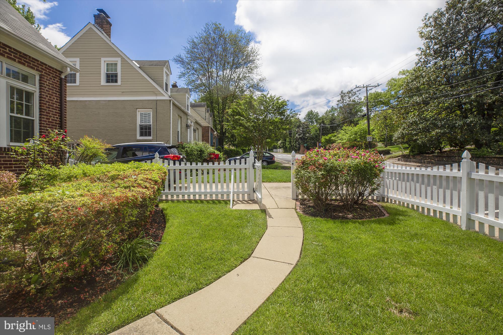 2705 Russell Road Alexandria, VA 22305 - Photo 3 of 45 Front yard is enclosed by picket fence