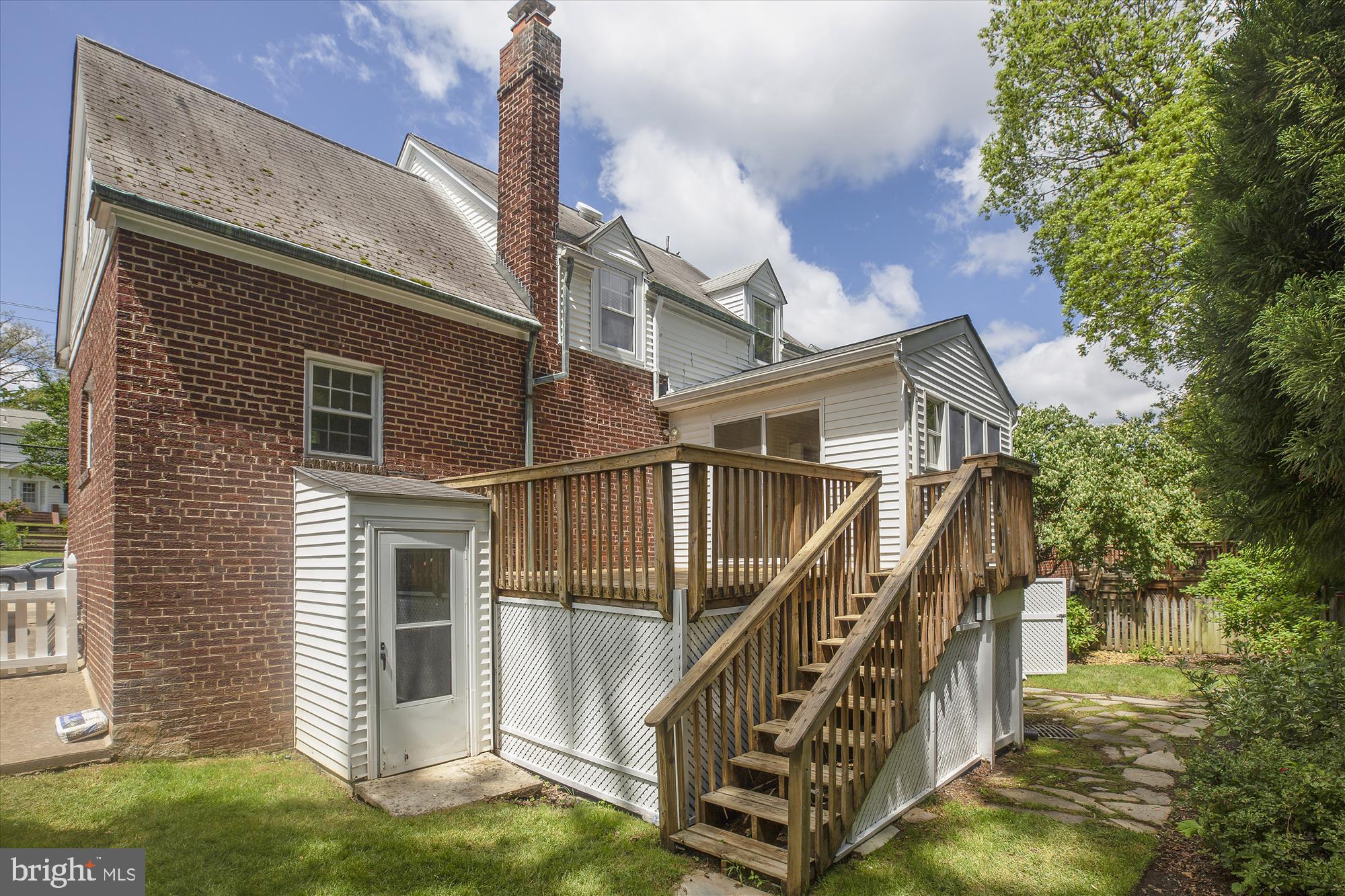 2705 Russell Road Alexandria, VA 22305 - Photo 40 of 45 Exterior (Rear View)