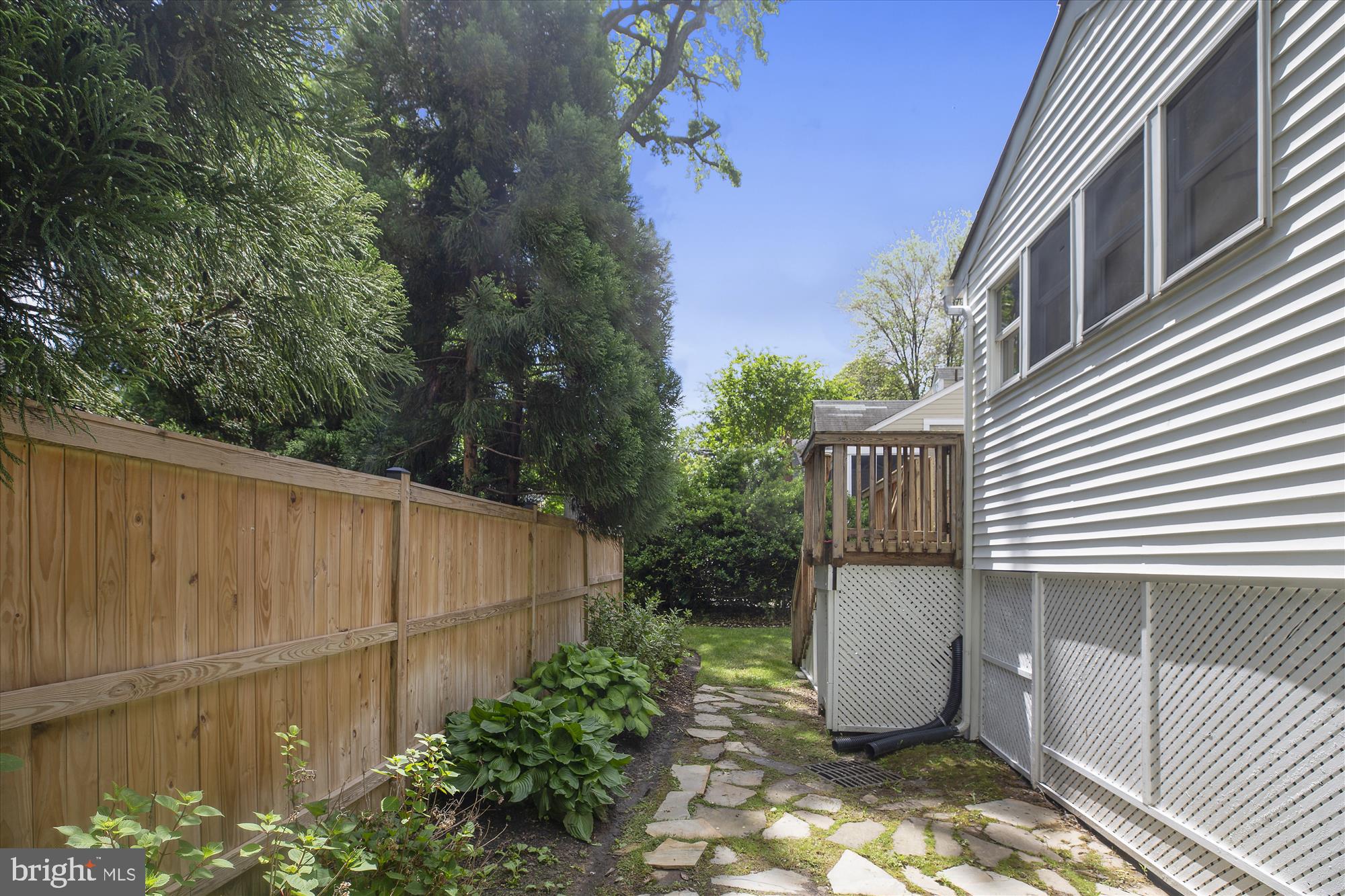 2705 Russell Road Alexandria, VA 22305 - Photo 42 of 45 Exterior (Rear View)