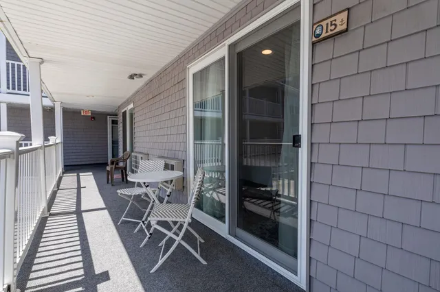 $1,600 | 6 Ashworth Avenue, Unit 15, Hampton, NH 03842