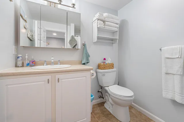 $1,600 | 6 Ashworth Avenue, Unit 15, Hampton, NH 03842