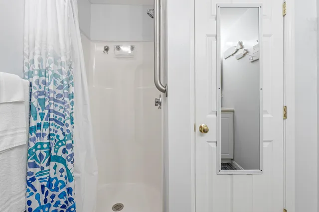 $1,600 | 6 Ashworth Avenue, Unit 15, Hampton, NH 03842