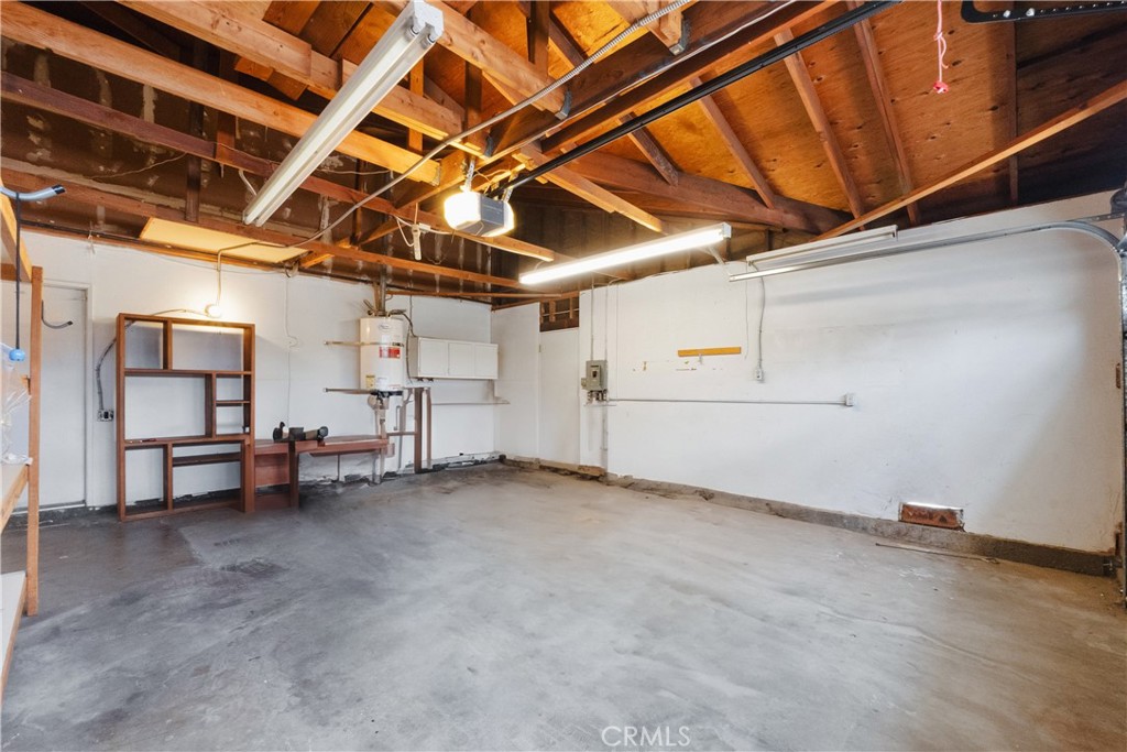 2172 Belhaven Avenue Simi Valley, CA 93063 - Photo 15 of 24 a view of empty room with wooden ceiling