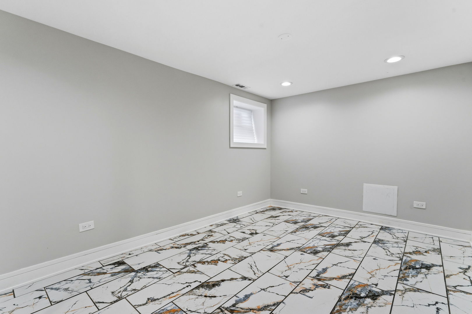 9410 South Champlain Avenue Chicago, IL 60619 - Photo 16 of 35 a view of wooden floor