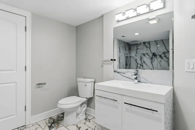 $475,000 | 9410 South Champlain Avenue, Chicago, IL 60619