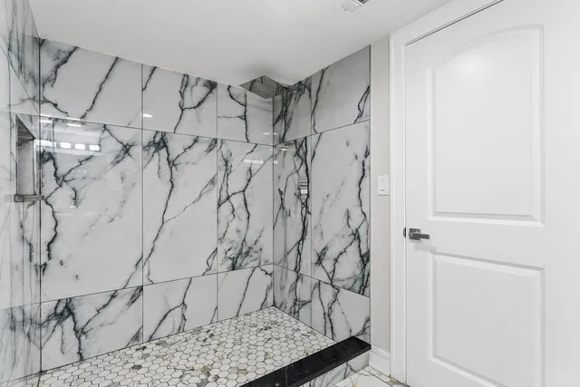 $475,000 | 9410 South Champlain Avenue, Chicago, IL 60619