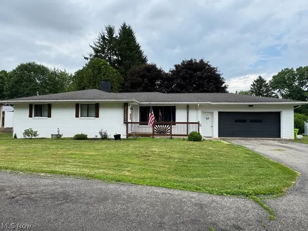 $299,900 | 620 Ravenna Road, Newton Falls, OH 44444