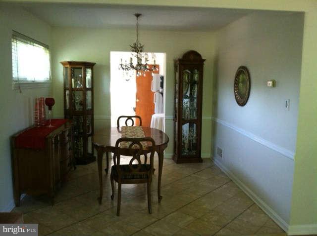 415 Dennis Avenue Silver Spring, MD 20901 - Photo 4 of 6 Dining Room