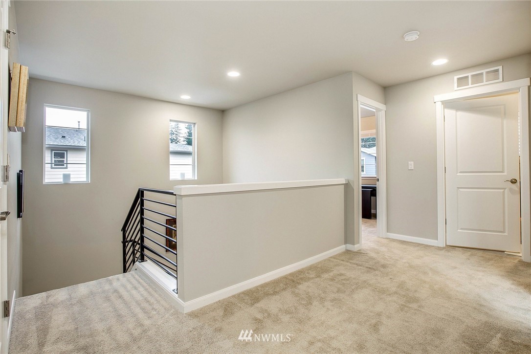 17705 35th Drive Southeast Bothell, WA 98012 - Photo 14 of 24 Gallery Image 14