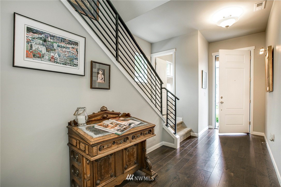17705 35th Drive Southeast Bothell, WA 98012 - Photo 4 of 24 Gallery Image 4