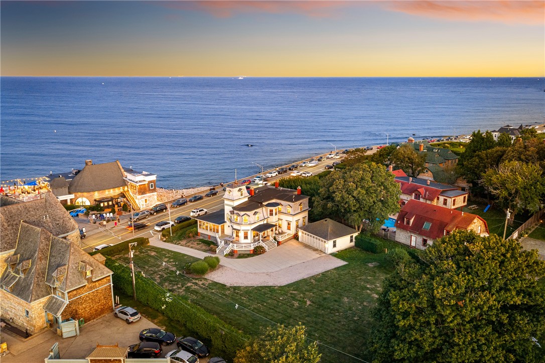 41 Ocean Road Narragansett, RI 02882 - Photo 7 of 49 Gallery Image 7