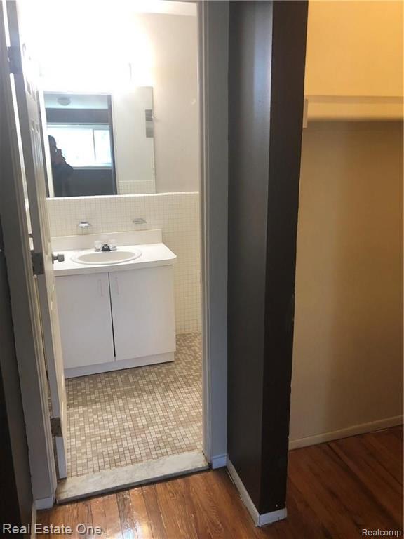 25551 Lahser Road Southfield, MI 48033 - Photo 17 of 24