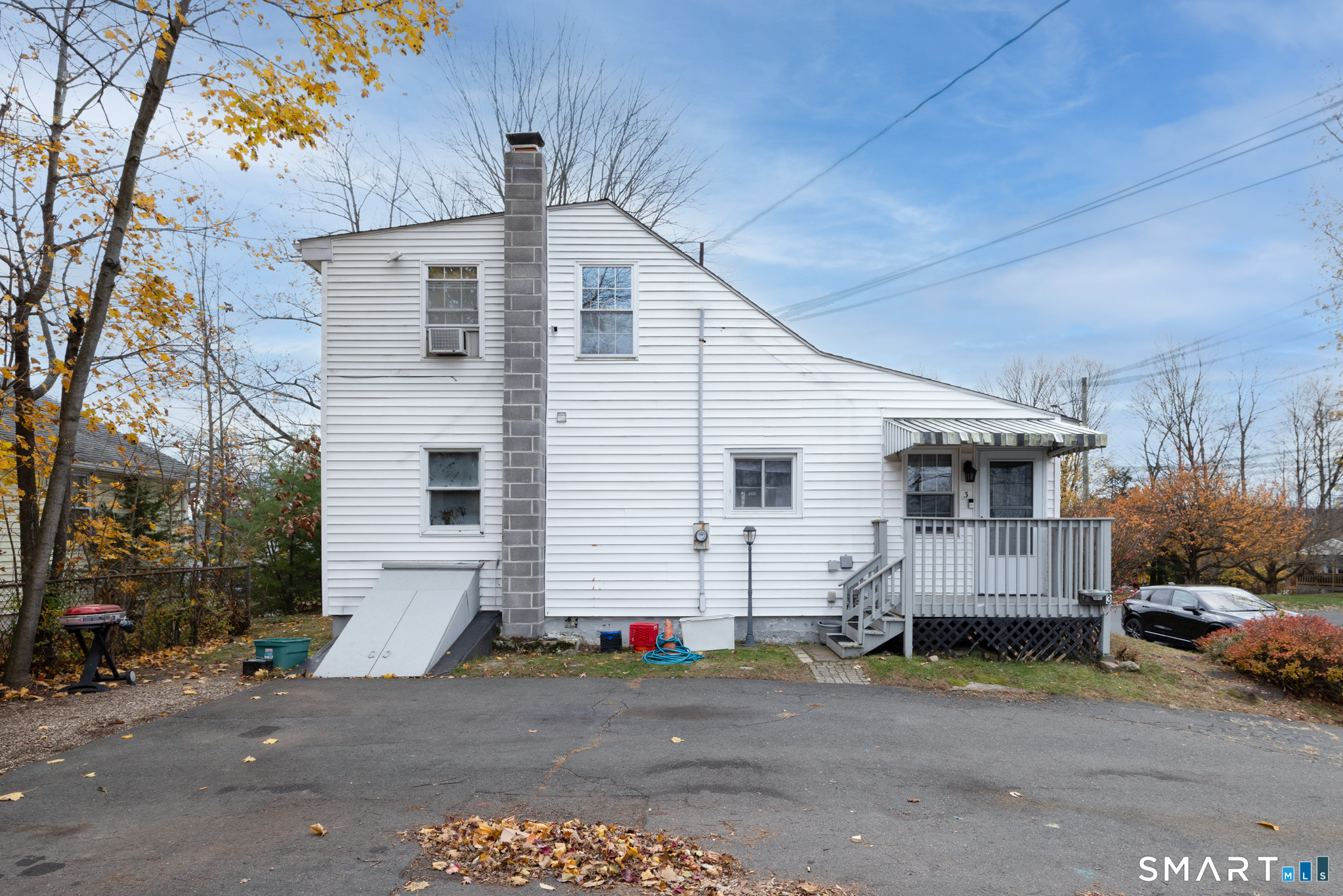 3 Sandra Street Bristol, CT 06010 - Photo 4 of 31