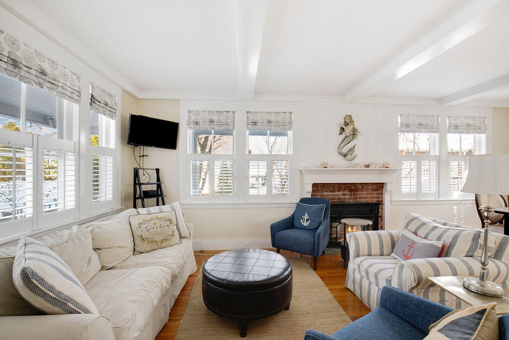 25 Shore Road, Unit A Ogunquit, ME 03907 - Photo 9 of 41