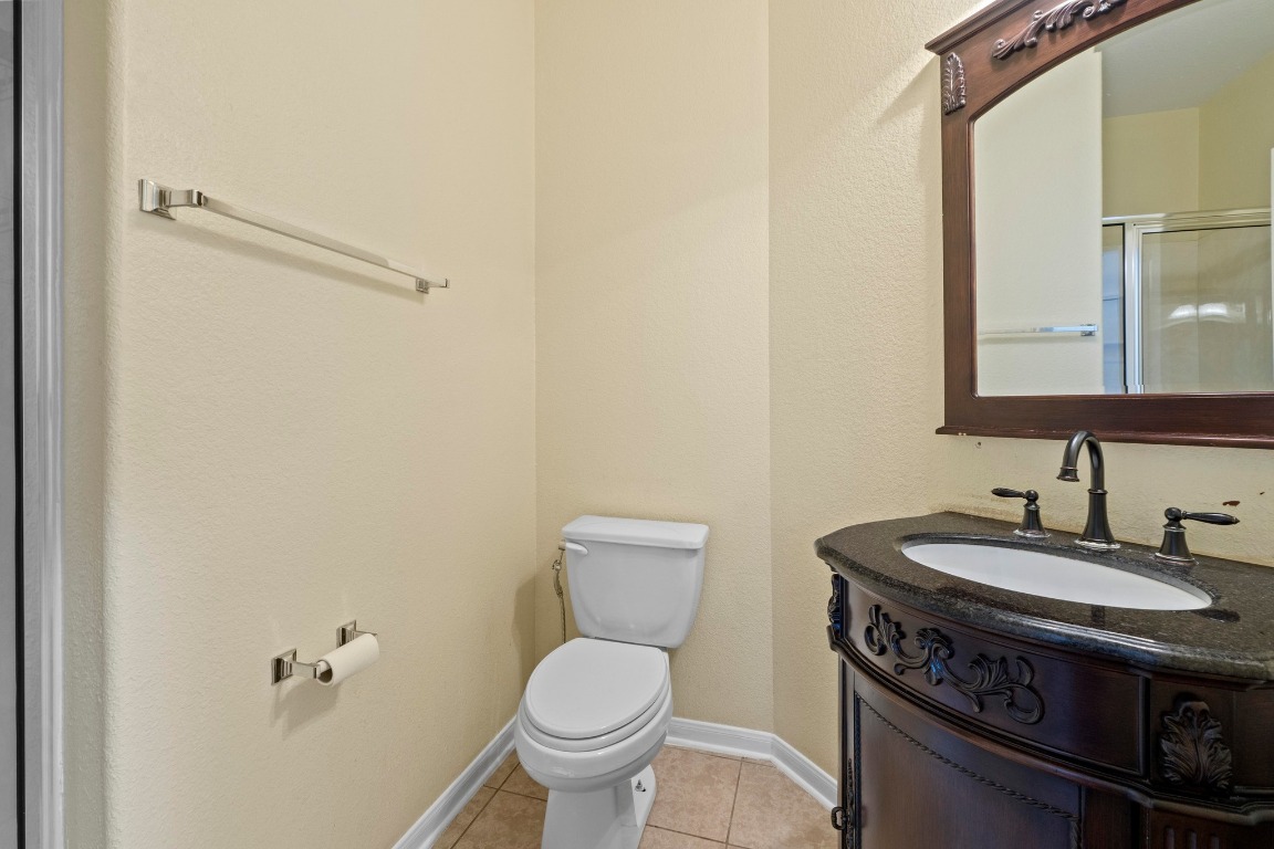 3228 Ranch Park Trail Round Rock, TX 78681 - Photo 37 of 40 Full bathroom downstairs with walk-in shower