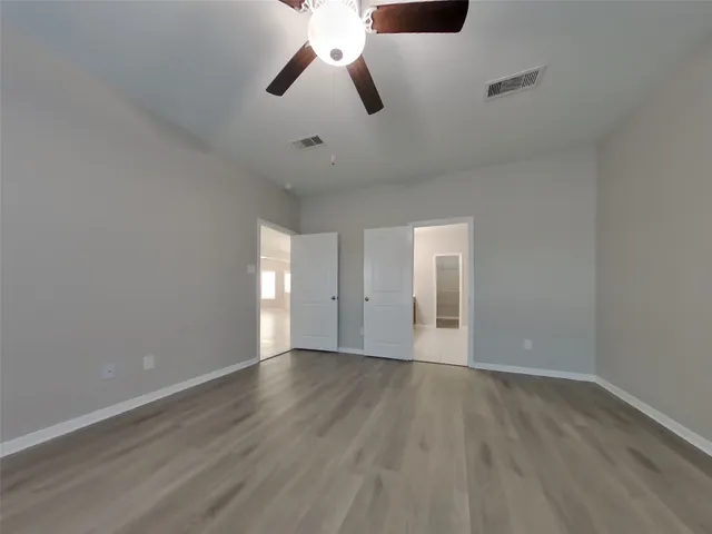 $2,239 | 916 American Monarch Drive, La Marque, TX 77568