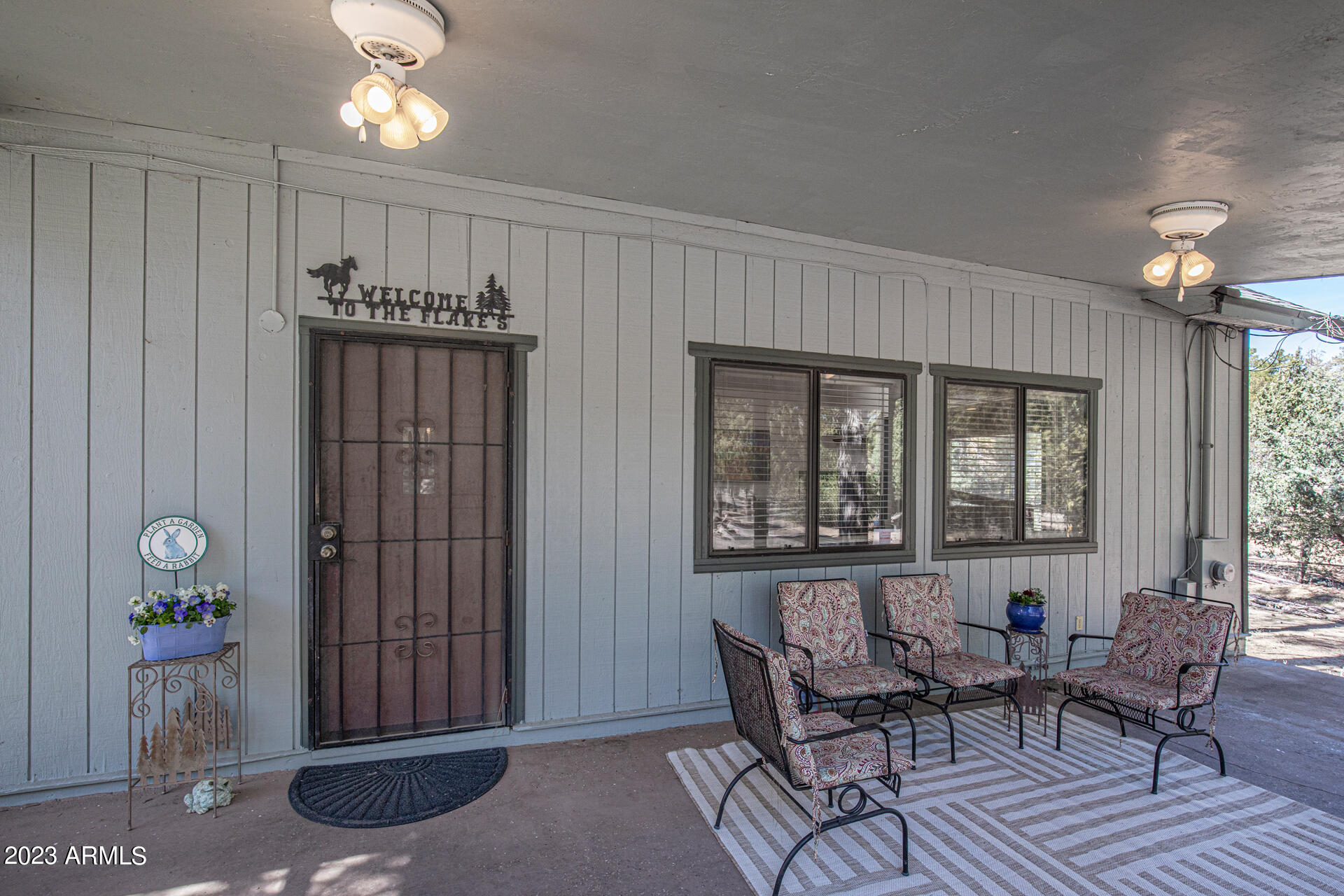 810 North Briarwood Road Payson, AZ 85541 - Photo 4 of 53 Front Porch Sitting Area