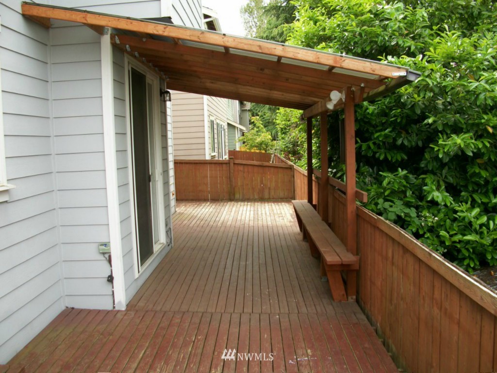 17739 110th Place Southeast Renton, WA 98055 - Photo 2 of 15
