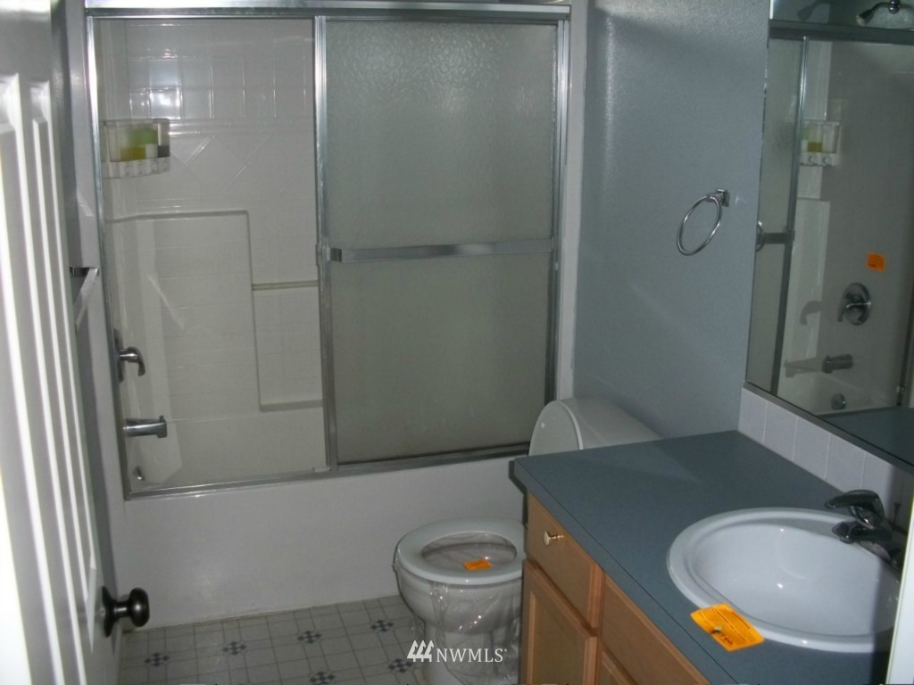 17739 110th Place Southeast Renton, WA 98055 - Photo 9 of 15