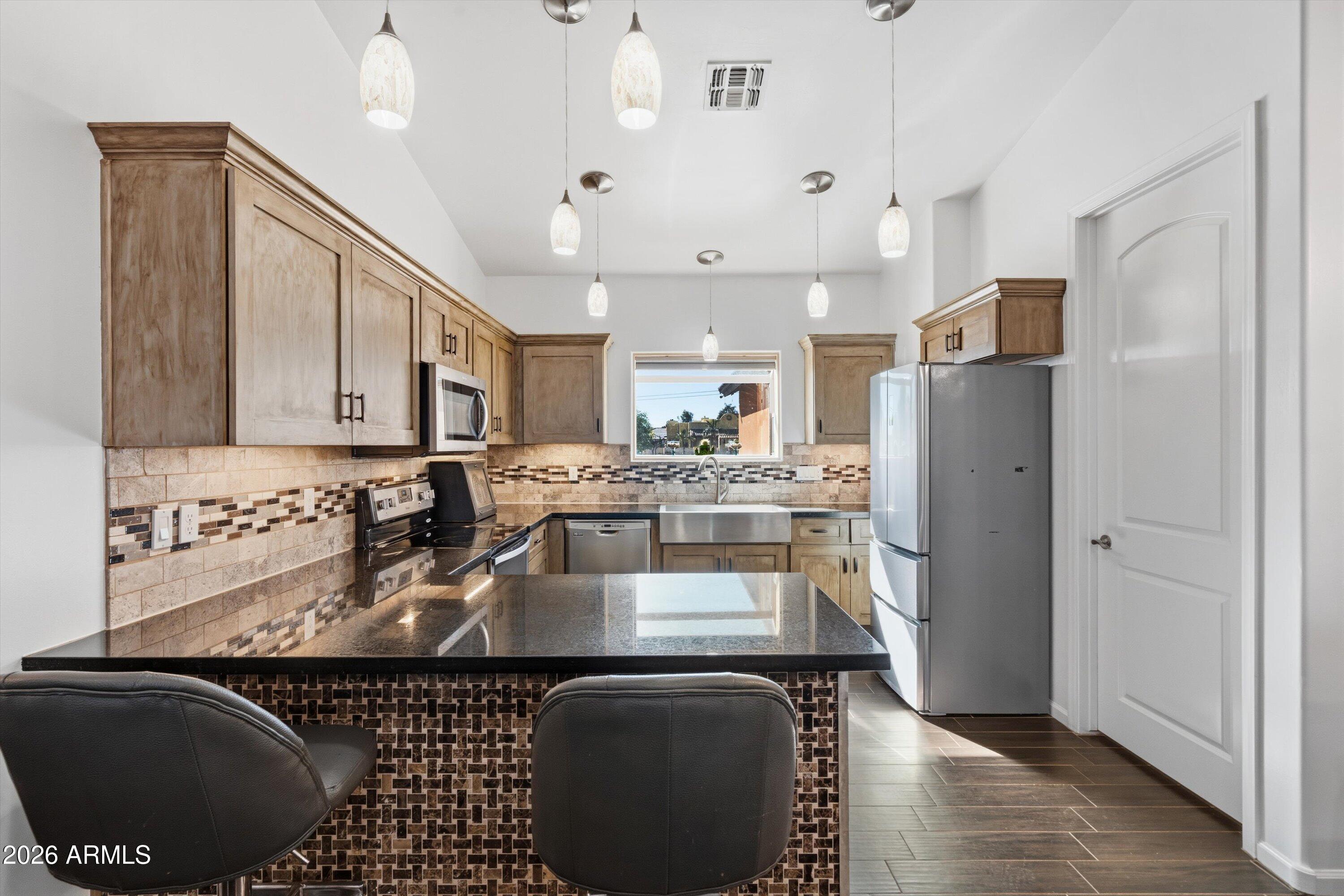 9023 South Dean Road Buckeye, AZ 85326 - Photo 4 of 32 12-Kitchen