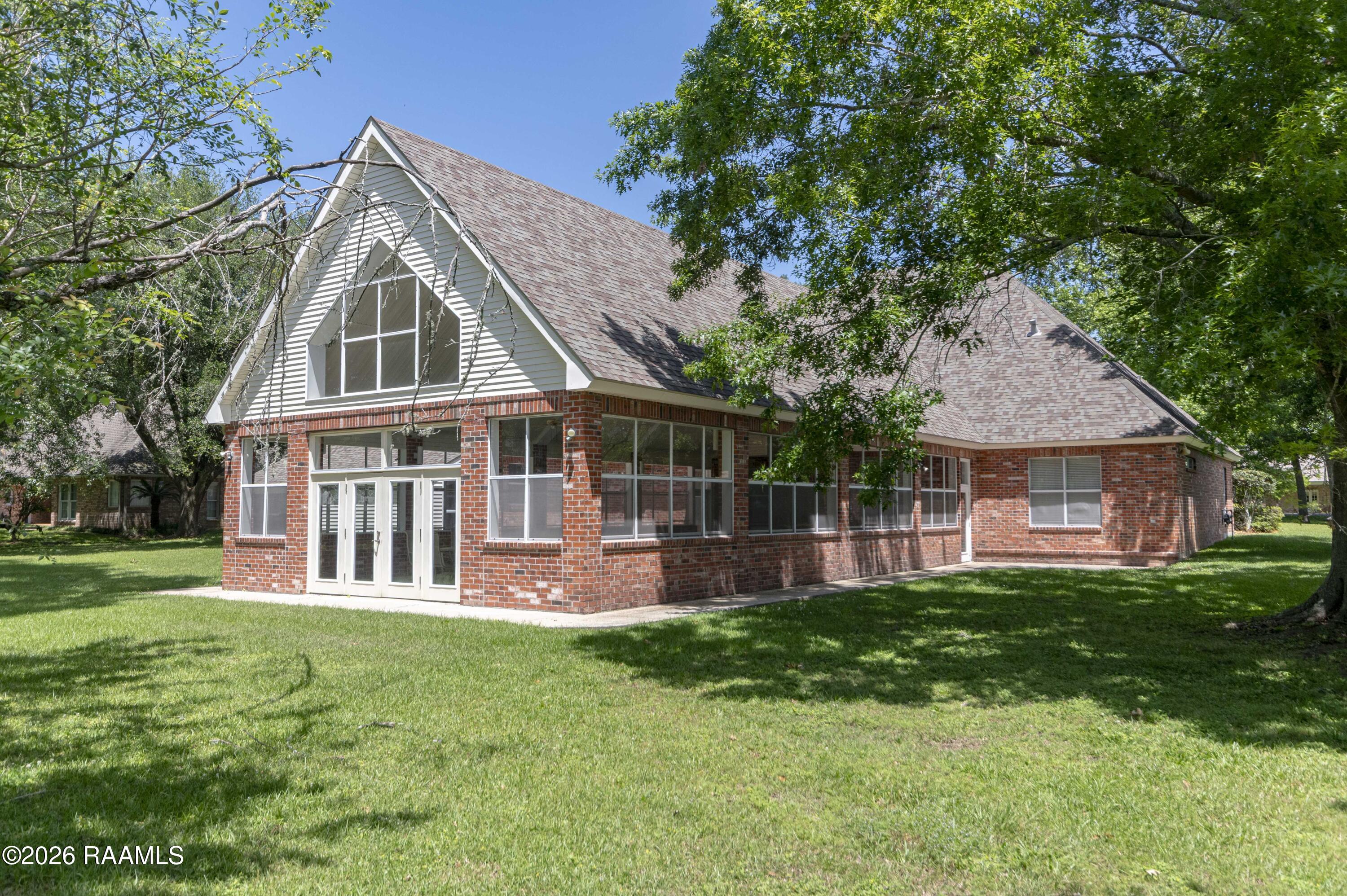 2014 Old Jeanerette Road New Iberia, LA 70563 - Photo 3 of 35 Back 1