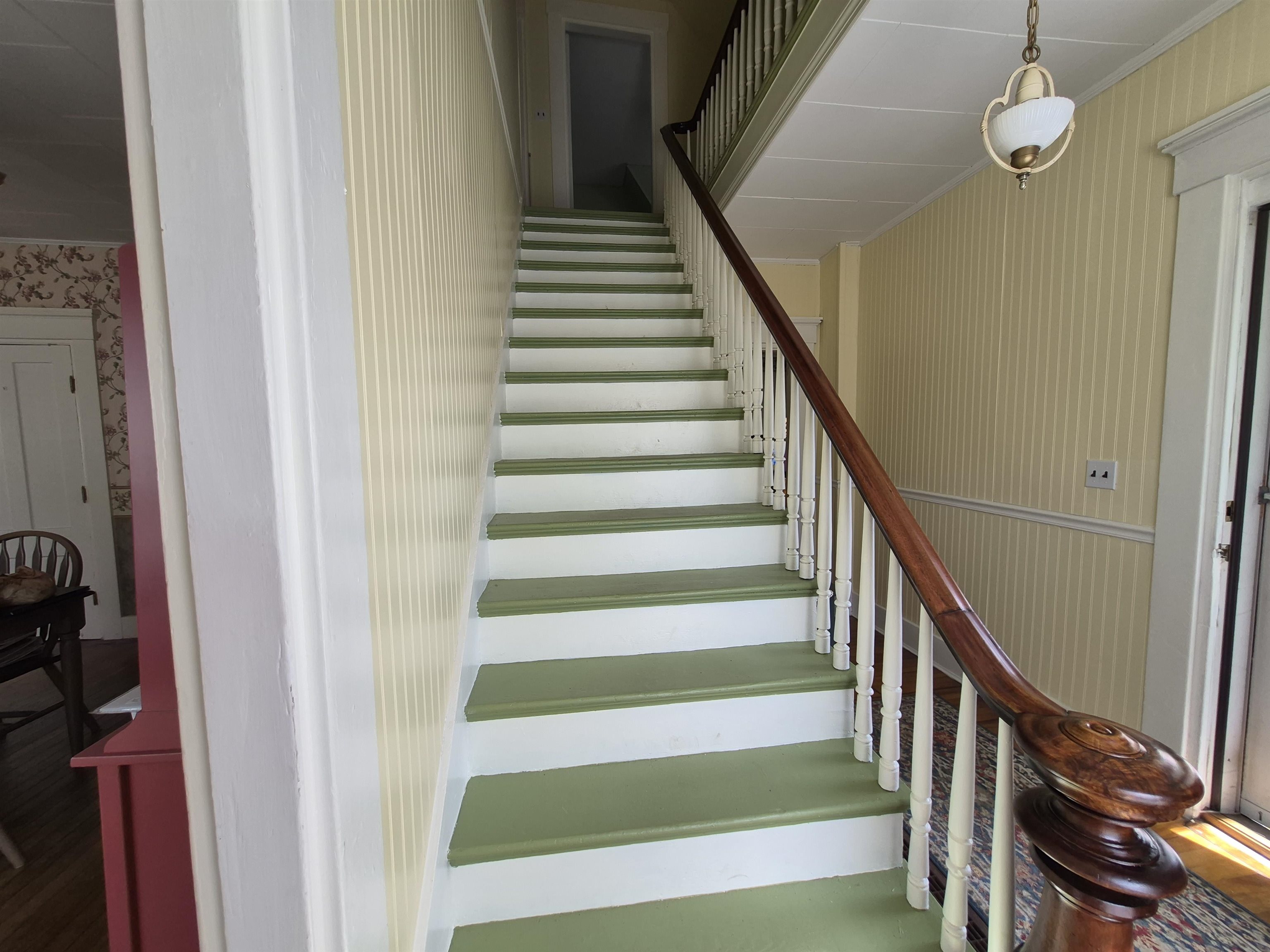 48 Middle Street Lancaster, NH 03584 - Photo 5 of 44