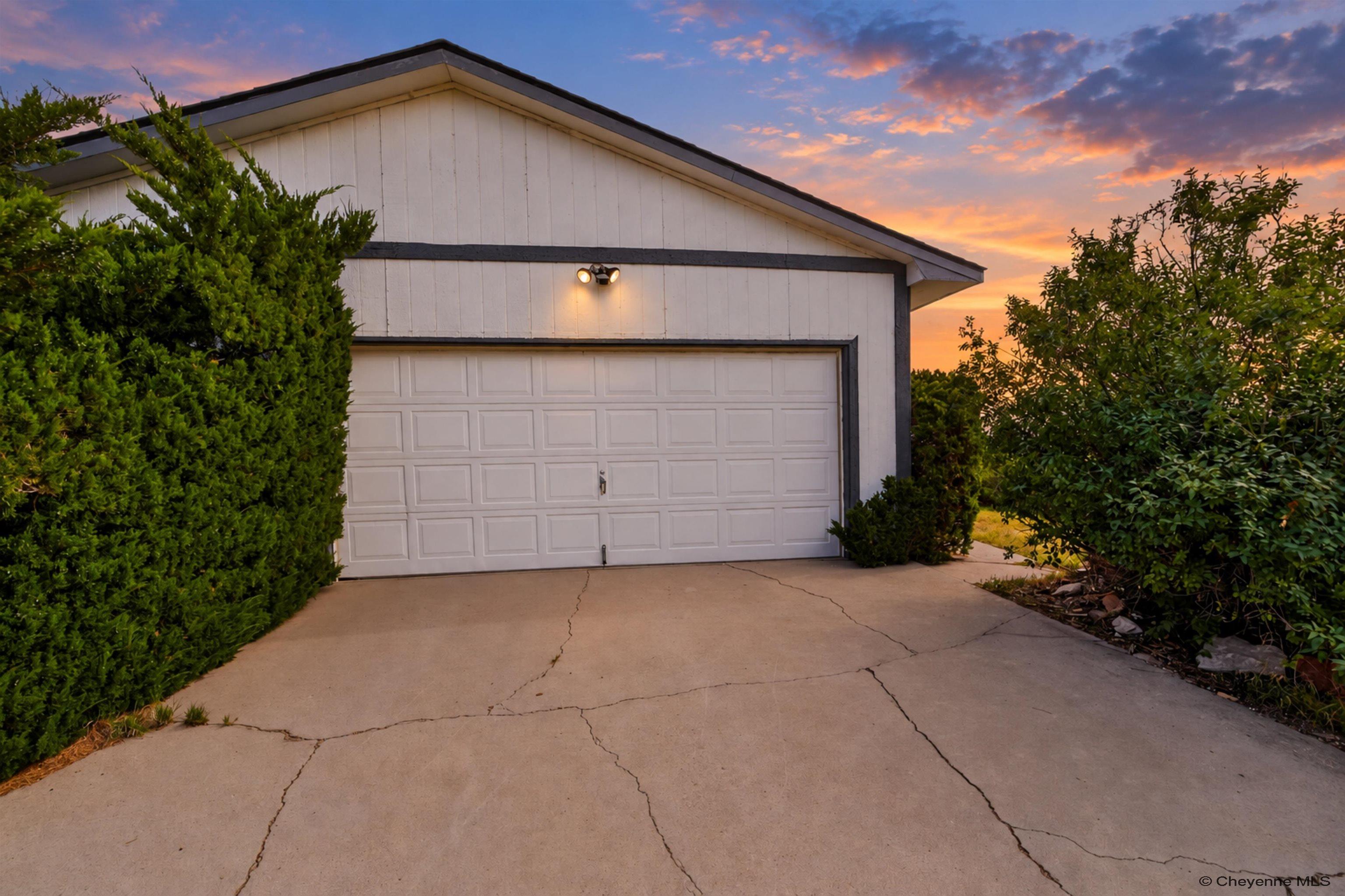 3580 Jade Road Cheyenne, WY 82009 - Photo 2 of 35 Gallery Image 2