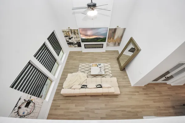 a view of entryway and workspace