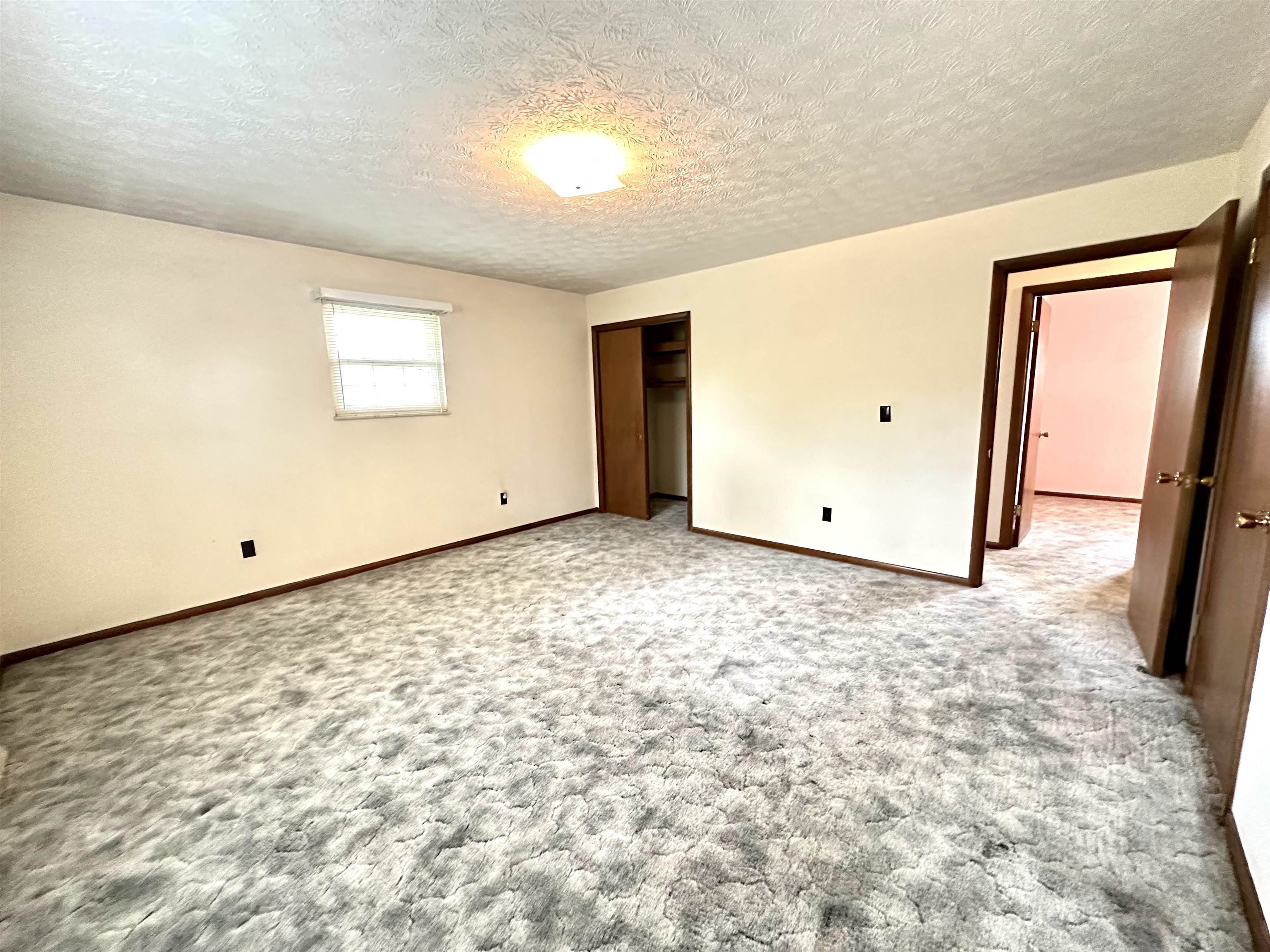 2235 East Thompson Road Ashland, KY 41102 - Photo 9 of 24