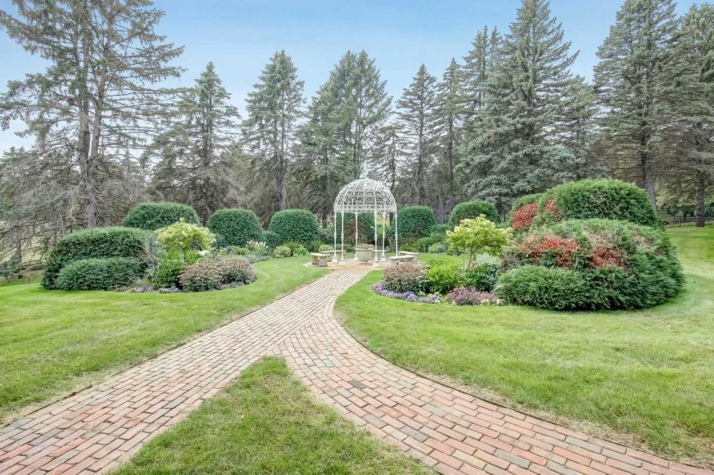 1482 Hunter Drive Medina, MN 55391 - Photo 24 of 28